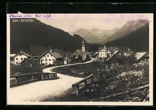 AK Tweng, Strassenpartie mit Kirche und Gasthof zur Post