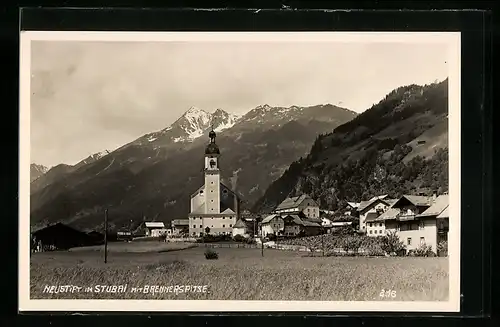 AK Neustift im Stubaital, Ortsansicht mit Brennerspitze