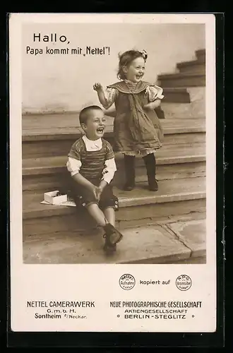 Foto-AK NPG Nr.: Sontheim a. Neckar, Nettel Camerawerk, kopiert auf NPG Bromsilber, Lachende Kinder, Fotoapparat