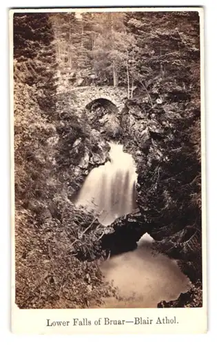 Fotografie G. W. Wilson, Aberdeen, Ansicht Blair Athol, Lower Falls of Bruar