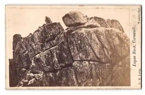 Fotografie C. R. Lobb, Wadebridge, Ansicht Treen, Blick auf den Logan Rock in Cornwall