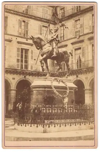 Fotografie unbekannter Fotograf, Ansicht Paris, Jeanne d`Arc Reiterstatue am Place des Pyramides