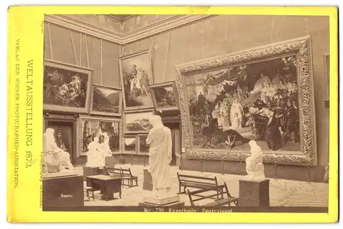 Fotografie Wiener Photog. Association, Ansicht Wien, Weltausstellung 1873, der Centralsaal der Kunsthalle mit Statuen