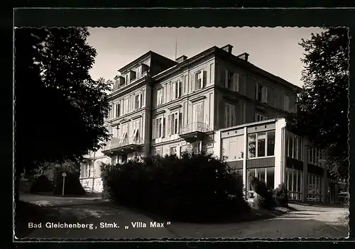 AK Bad Gleichenberg /Stmk., Am Hotel Villa Max