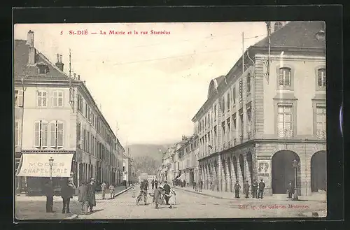 AK St-Die, La Mairie et la rue Stanislas