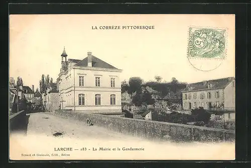 AK Larche, la Mairie et le Gendarmerie
