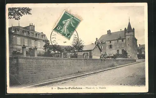 AK Dun-le-Palleteau, Place de la mairie