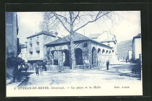 AK St-Jean-du-Bruel, La place et la Halle