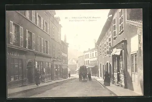 AK Decazeville, Rue Cayrade - Centre, Strassenpartie