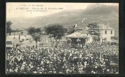 AK Millau, Fêtes de Octobre 1909 - Avant le Couronnement