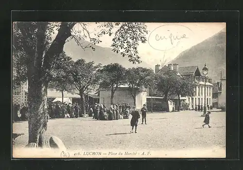 AK Luchon, Place du Marché