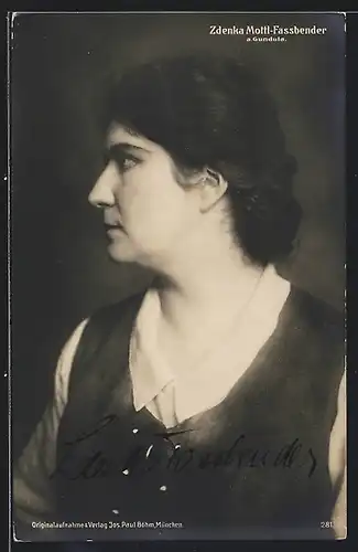 AK Opernsängerin Zdenka Fassbender a. Gundula mit Autograph