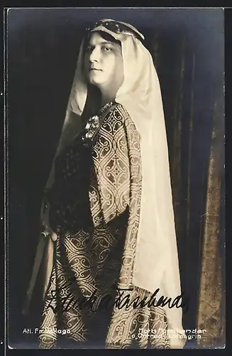 AK Opernsängerin Zdenka Fassbender im Kostüm, Autograph