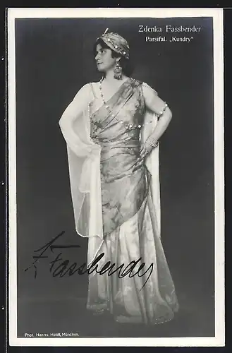 AK Opernsängerin Zdenka Fassbender, Parsifal Kundry, Autograph
