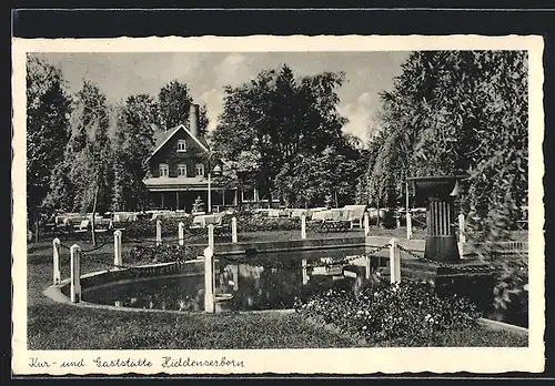 AK Volksdorf b. Schaumburg /Lippe, Kur- und Gaststätte Bad Hiddersenborn F. Plenge, Gartenansicht mit Teich