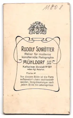 Fotografie Rudolf Schrötter, Mühldorf am Inn, Katharinen-Vorstadt 98 a, Junge Dame in Bluse und Rock