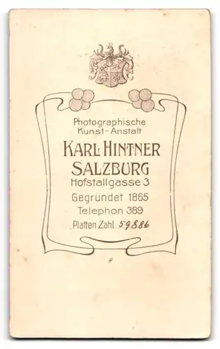 Fotografie Karl Hintner, Salzburg, Hofstallgasse 3, Bürgerliche Dame mit zurückgebundenem Haar