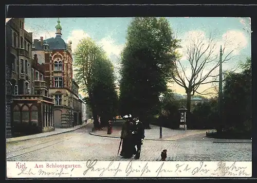 AK Kiel, Strassenpartie am Schlossgarten mit Wohnhäusern