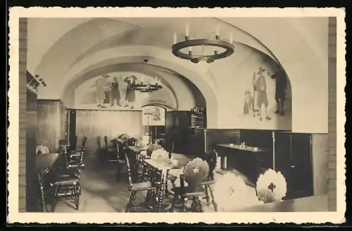 AK Graz, Kleinoscheg Weinstube, Innenansicht, Herrengasse 13, Bes. Sepp Weitzer