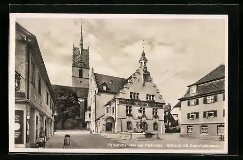 AK Friedrichshafen, Rathaus mit Zeppelinbrunnen