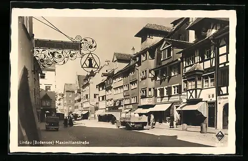 AK Lindau /Bodensee, Maximilianstrasse mit Geschäften