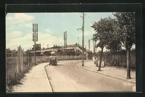 AK Villiers-le-Bel-les-Gonesse, Strassenpartie am Bahnhof