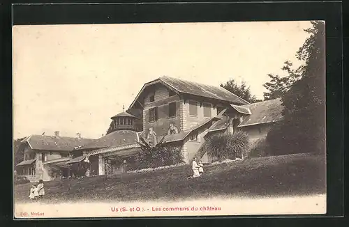 AK Us, Les communs du chateau