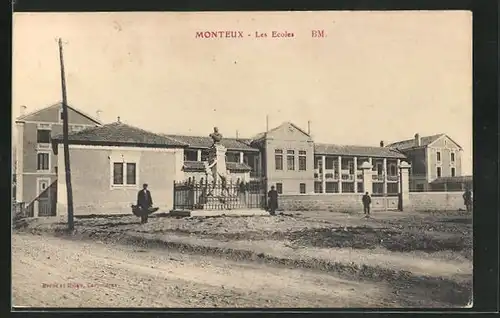 AK Monteux, Les Écoles