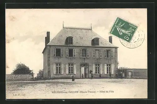 AK Mézieres-sur-Issoire, Hôtel de Ville