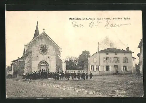 AK Mézières-sur-Issoire, Place de l`Eglise