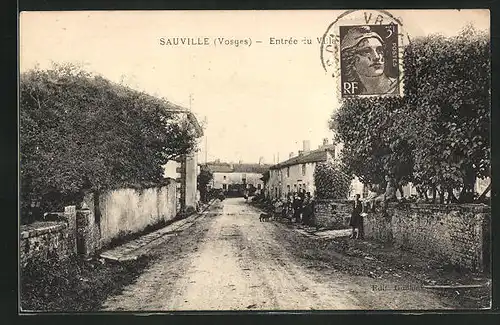 AK Sauville, Entrée du Village