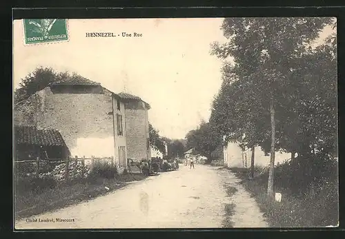 AK Hennezel, Une Rue