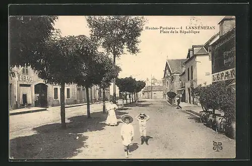 AK Lannemezan, Place de la République