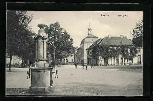 AK Xanten, Marktplatz mit Brunnen