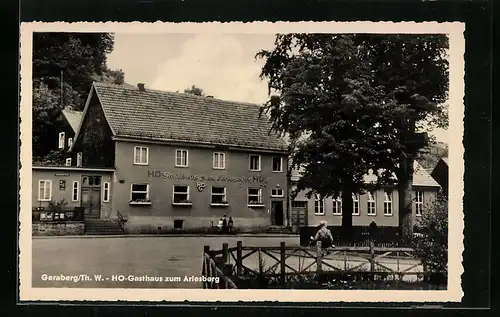 AK Geraberg / Th. W., HO-Gasthaus zum Arlesberg, Längsfassade