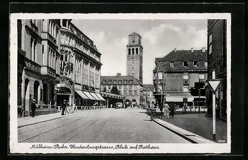 AK Mülheim /Ruhr, Hindenburgstrasse mit Passanten und Rathaus