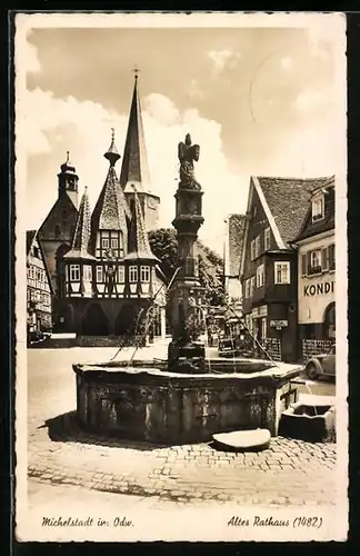 AK Michelstadt, altes Rathaus mit Brunnen