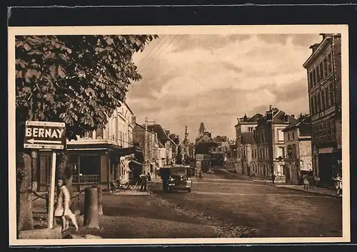 AK Orbec, Rue Grande - Sortie vers Bernay