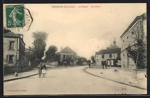 AK Mézidon, le Breuil, la Place