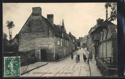 AK Mezidon, la grande-rue