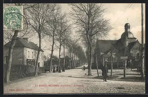AK Le Breuil-Mézidon, l`Avenue