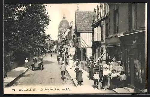 AK Houlgate, la Rue des Bains