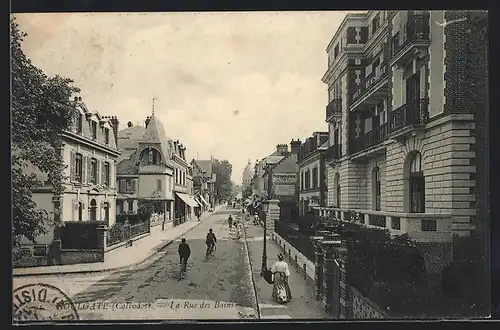 AK Houlgate, la Rue des Bains