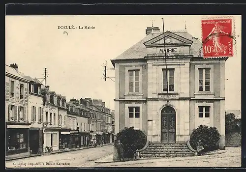 AK Dozulé, la Mairie