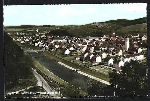 AK Wutöschingen /Kr. Waldshut, Flusspartie mit Ortsansicht