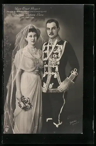 AK Ernst August Herzog von Braunschweig und Prinzessin Victoria Luise bei der Vermählung