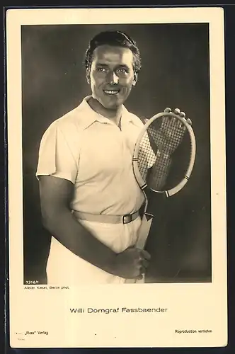 AK Portrait des Sängers Willi Domgraf Fassbender in Tenniskleidung