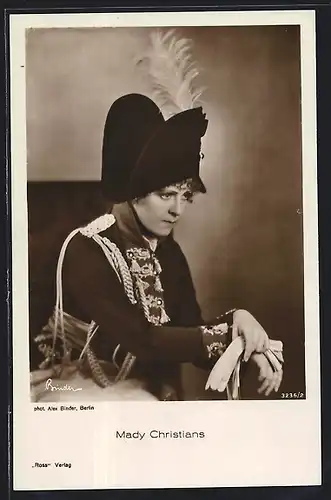 AK Schauspielerin Mady Christians im Filmkostüm