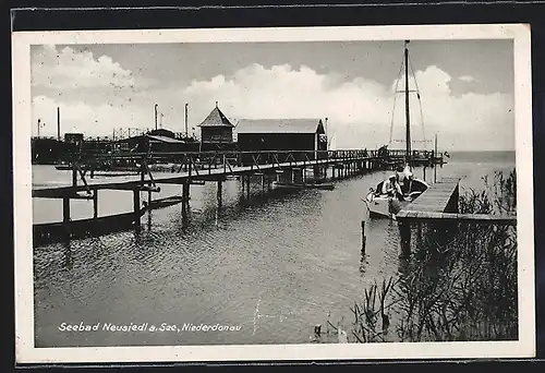 AK Neusiedl a. See, Seebrücke im Seebad