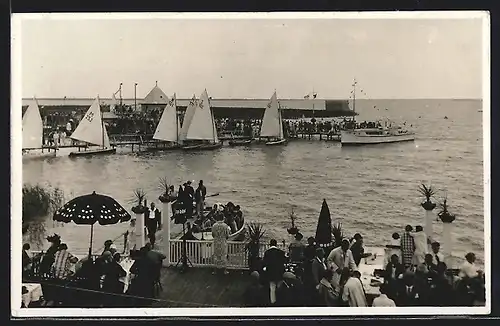 AK Neusiedl am See, Restaurantsterrasse und Wassersportplatz